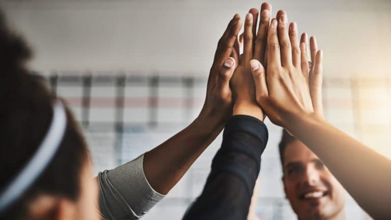 ¿Cómo motivar a tu equipo de trabajo y aumentar la productividad?